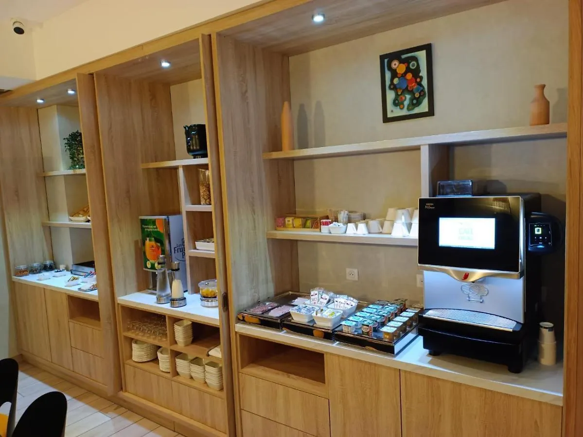蒙帕纳斯威亚酒店 3*