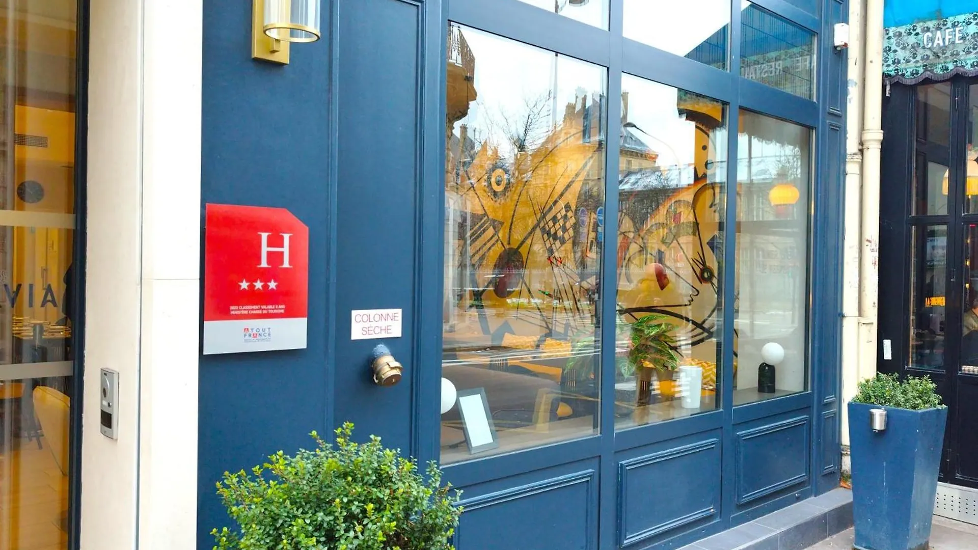 Avia Saphir Montparnasse Paris